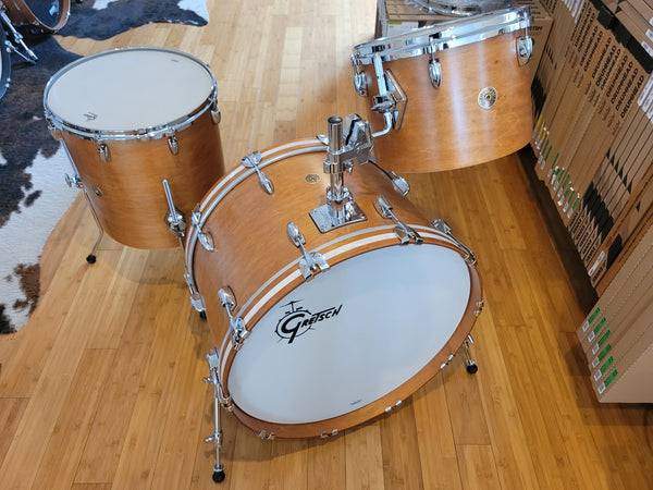 Drum Kits - Gretsch USA Custom 14x24 9x13 (Concert Tom) 16x16 (Concert Tom) (Satin Classic Maple)