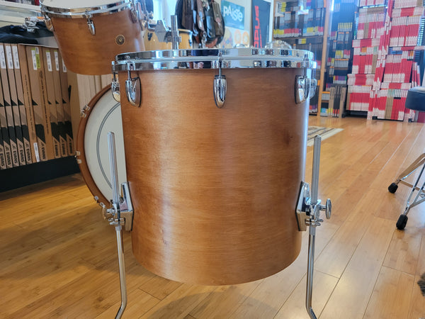 Drum Kits - Gretsch USA Custom 14x24 9x13 (Concert Tom) 16x16 (Concert Tom) (Satin Classic Maple)