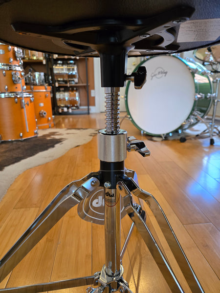 Hardware - DW DWCP5100 500 Series Round Top Drum Throne