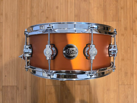 Snares - (Used) DW Performance Series 5.5x14 Snare Drum (Hard Satin American Rust)