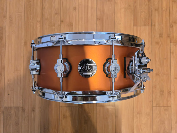 Snares - (Used) DW Performance Series 5.5x14 Snare Drum (Hard Satin American Rust)