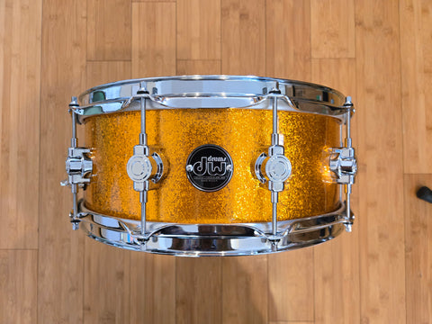 Snares - (Used) DW Performance Series 6.5x14 Snare Drum (Gold Sparkle)