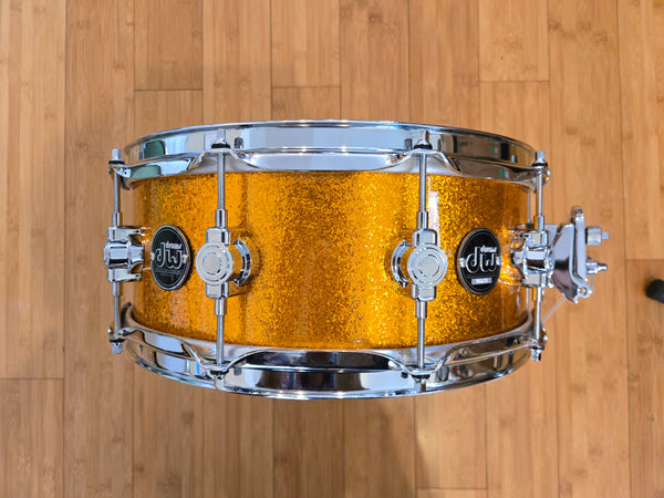Snares - (Used) DW Performance Series 6.5x14 Snare Drum (Gold Sparkle)