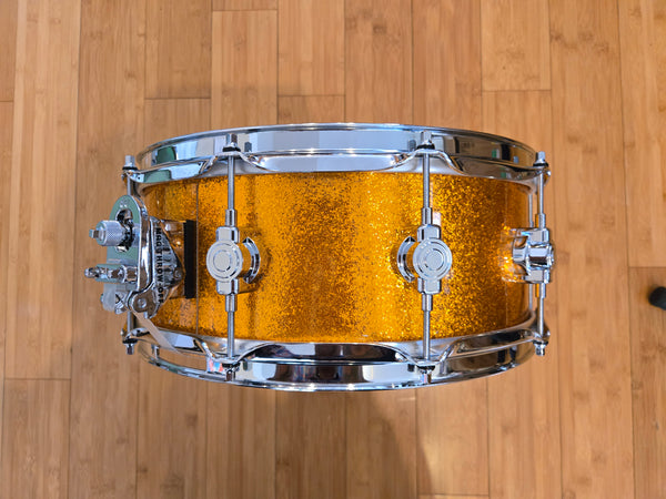 Snares - (Used) DW Performance Series 6.5x14 Snare Drum (Gold Sparkle)