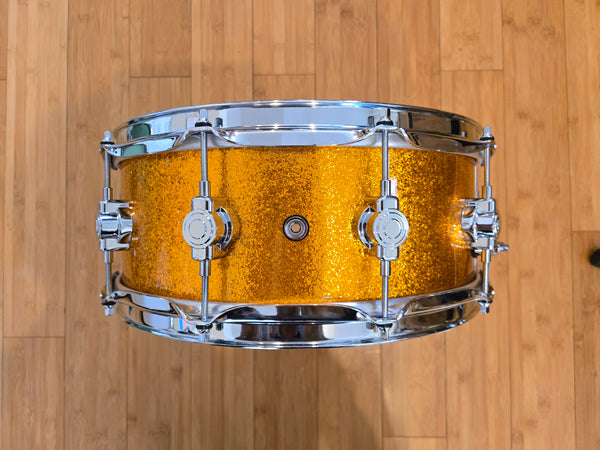 Snares - (Used) DW Performance Series 6.5x14 Snare Drum (Gold Sparkle)