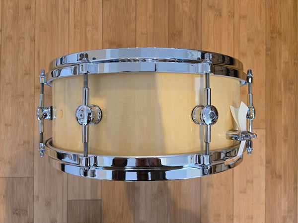Snares - Sugar Percussion 5.5x14 Alaskan Cedar Snare Drum