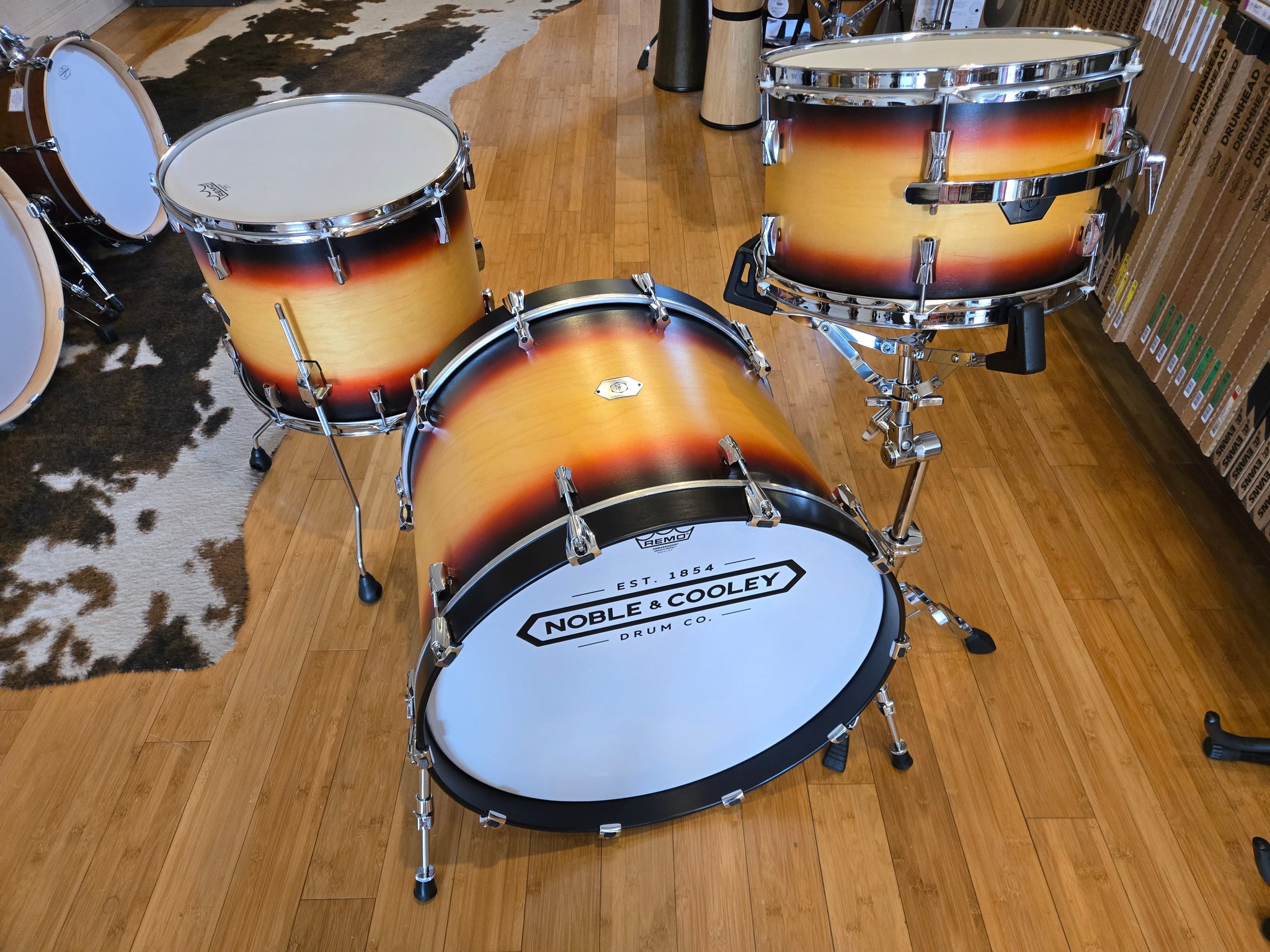 Drum Kits - Noble & Cooley 16x22 8x13 14x16 Horizon Series Drum Kit (Vintage Sunburst Satin)