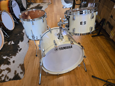 Drum Kits - Yamaha Absolute Hybrid Maple 14x22 9x13 15x16 Drum Kit (Polar White)