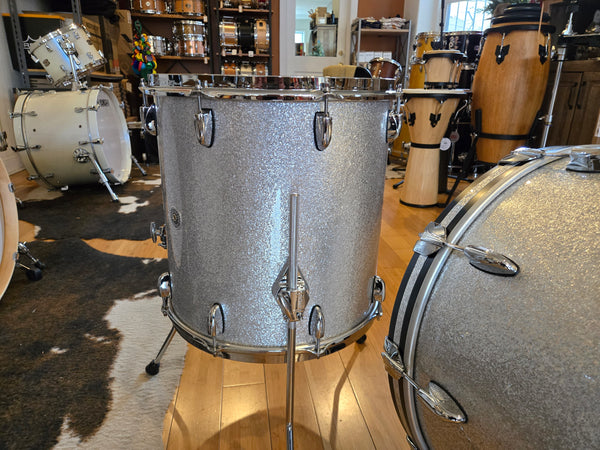 Drum Kits - Gretsch 14x22 9x13 16x16 Brooklyn (Silver Sparkle)