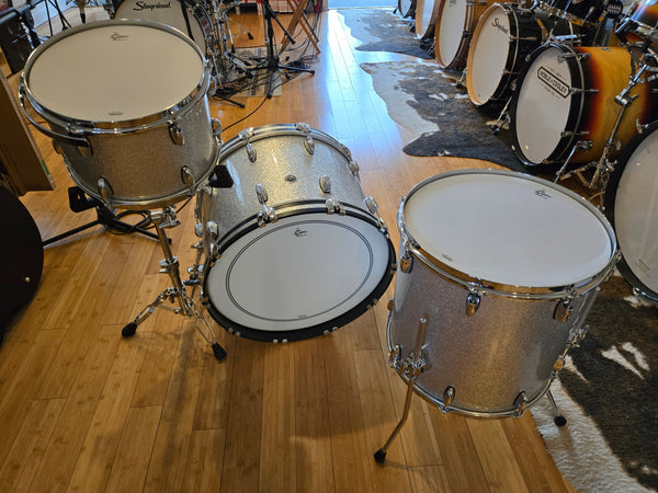 Drum Kits - Gretsch 14x22 9x13 16x16 Brooklyn (Silver Sparkle)