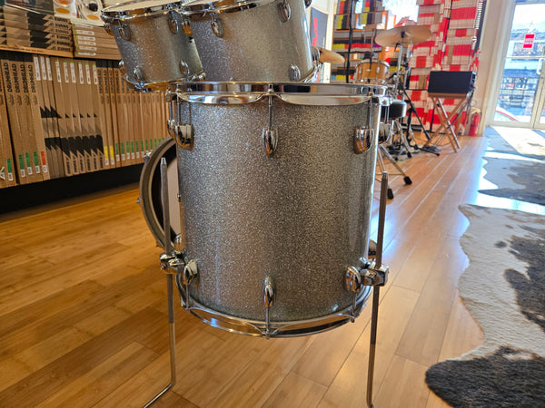 Drum Kits - (Used) Yamaha 16x20 7x10 8x12 13x14 Oak Custom Made in Japan (Silver Sparkle)